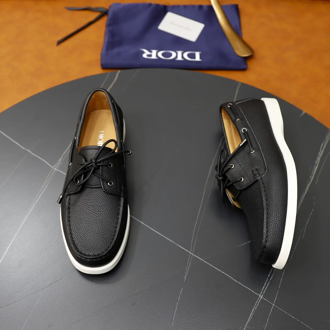 Ex-factory price: 540🙅‍♂️🙅‍♂️🙅‍♂️ Brand: Dior DIOR Standard code: Men's code 38/44 (45 can be customized) Grade: Same as the official website Material: Original cowhide stitching, cowhide lining, original TPU wear-resistant soft outsole Style categories: Leisure and sports version, footwear for driving, young fashion, European and American trends, British style Color: actual picture color
